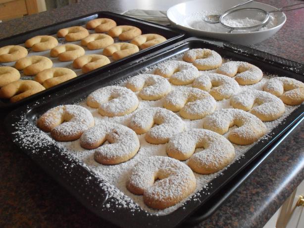 Almond Crescents. Photo by Hanka