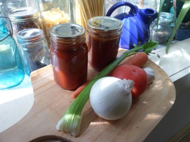 Italian Tomato Sauce - Home Made. Photo by FabioH