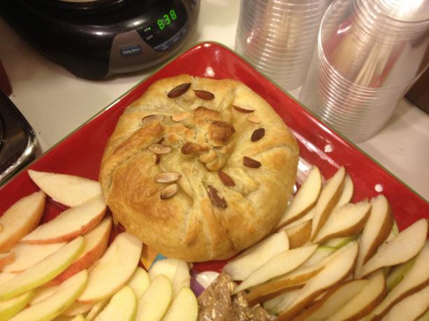 Baked Brie in Puff Pastry With Apricot or Raspberry Preserves. Photo by Shannonlady
