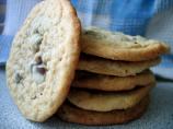 Just Like Doubletree Hotel's Chocolate Chip Cookies - Copycat