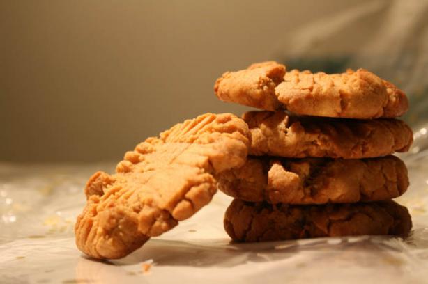 Moist & Chewy Irresistible Peanut Butter Cookies. Photo by lilsweetie