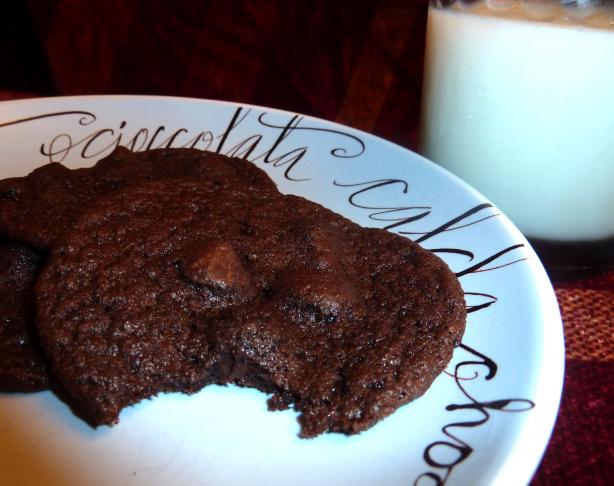 Chewy Chocolate Cookies. Photo by momaphet