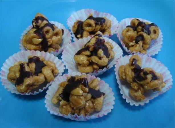 Honey & Nut Cheerios Squares. Photo by WaterMelon