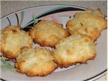 Coconut Macaroons. Photo by Yummybread