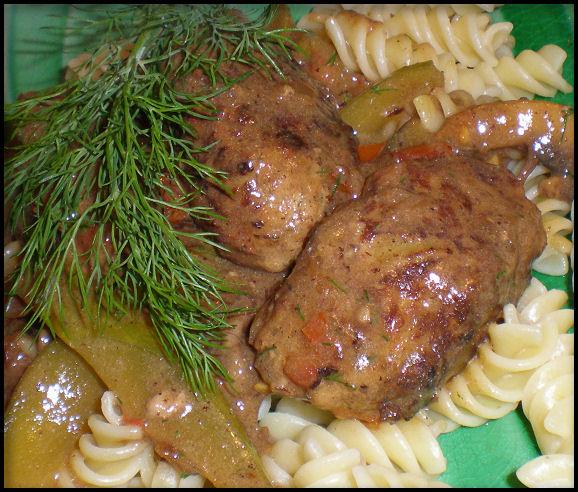 Stroganoff Laibchen (Small Stroganoff Loaves). Photo by Sandi (From CA)