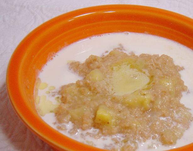 Oat bran-Banana Breakfast for One. Photo by :(