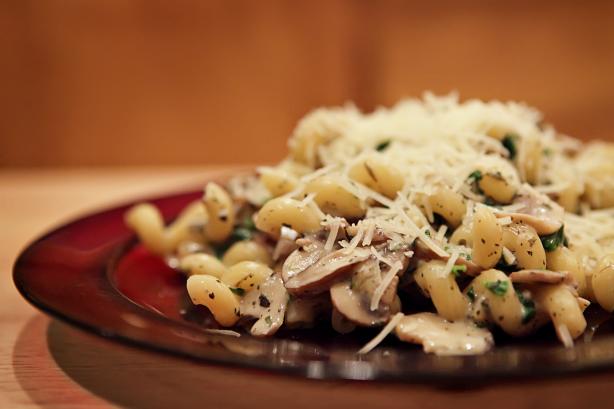 Spinach & Mushroom Pasta. Photo by CulinaryExplorer