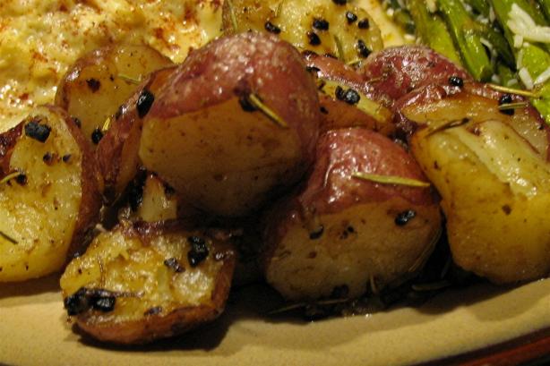 Roasted Rosemary Potatoes with Garlic. Photo by V.A.