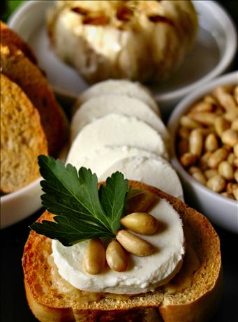 Roasted Garlic Crostini. Photo by GaylaJ