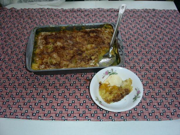Peach Cobbler Dump Cake. Photo by Chabear01