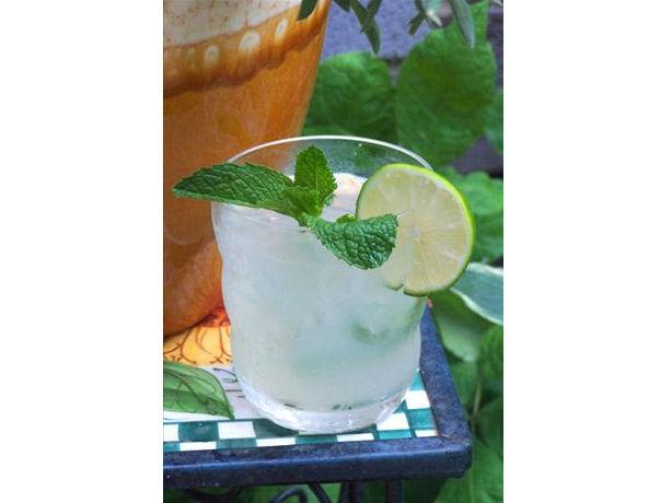 Basic Mojito Ingredients. Photo by NcMysteryShopper