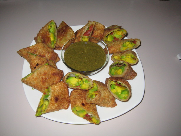 Copycat Cheesecake Factory's Avocado Egg Rolls. Photo by Minakshi