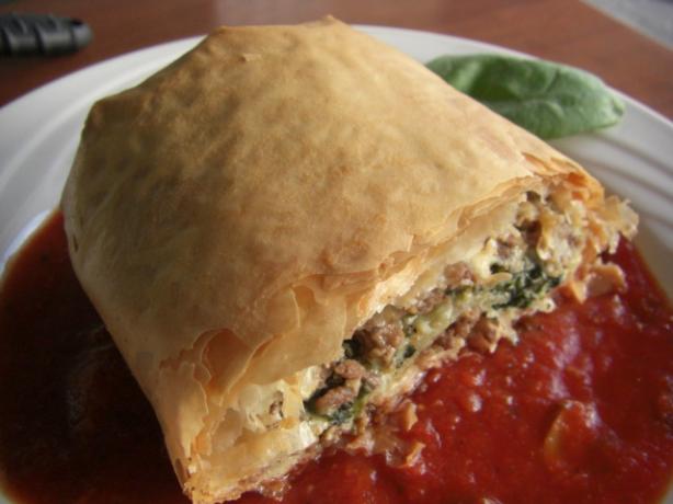 Greek Ground Beef Roll. Photo by puppitypup