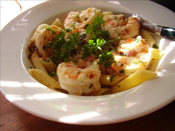 Spaghetti Aglio Olio With Spicy Shrimp. Photo by Latchy