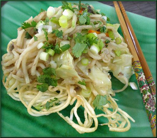 Pancit Bihon. Photo by Sandi (From CA)