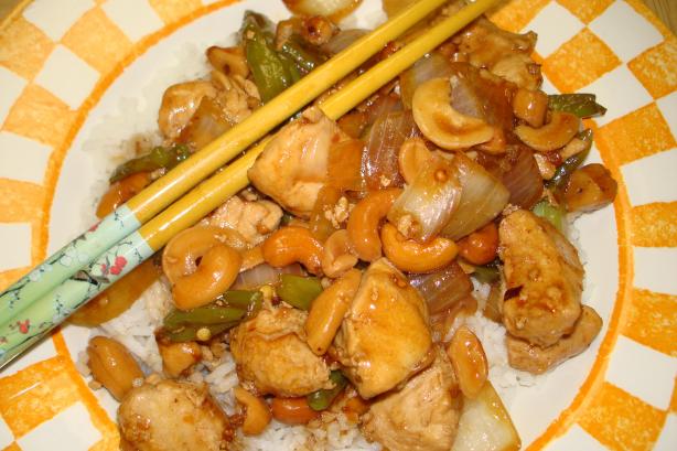 Shrimp (or Chicken) with Cashew Nuts. Photo by Pinot Grigio