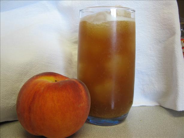 Sweet Iced Peach Tea. Photo by Chilicat