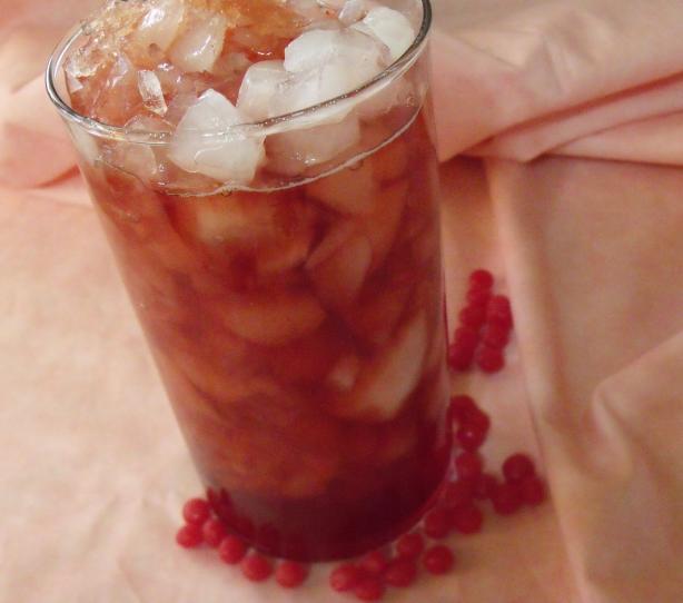 Sweet Iced Cinnamon Tea. Photo by Darkhunter