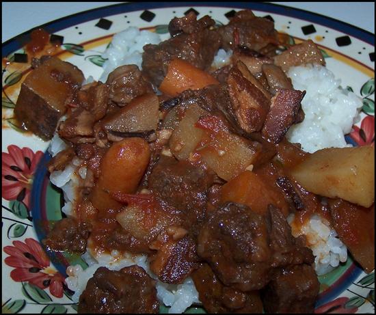 Decadent Crock Pot Beef Stew With Red Wine. Photo by kzbhansen