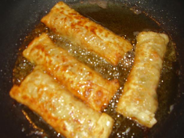 Shrimp Egg Rolls. Photo by Princez76