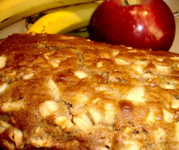 Apple Banana Bread. Photo by happynana