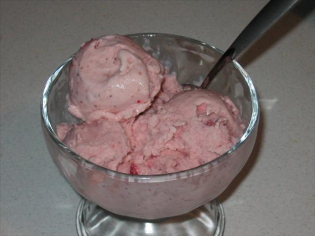 Fresh Picked Strawberry Ice Cream (Electric Ice Cream Machine). Photo by AlabamaGirl71
