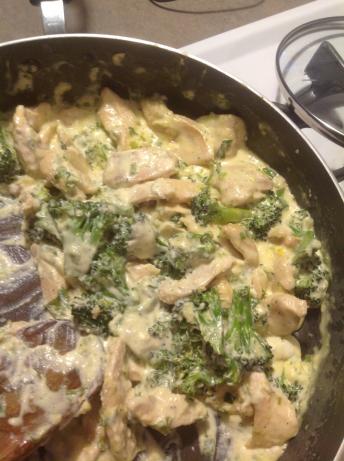 Chicken Broccoli Alfredo - Low Carb. Photo by Posiespocketbook