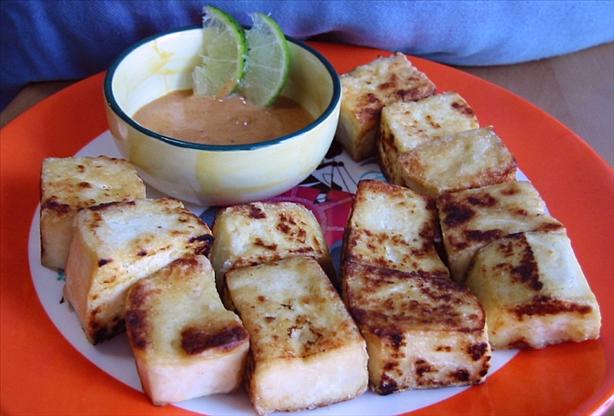 Pan-Fried Tofu with Spicy Peanut Sauce. Photo by WaterMelon