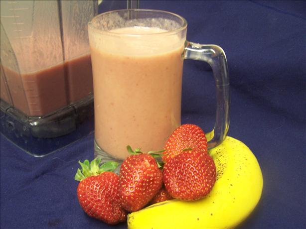 Peanut Butter-Berry Smoothie. Photo by PaulaG