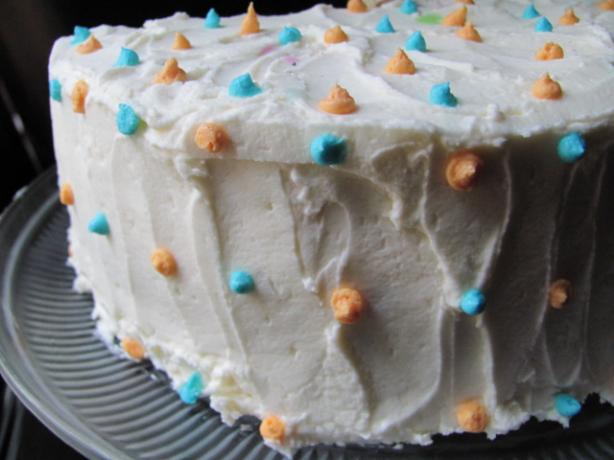 White Almond Sour Cream Wedding Cake. Photo by under12parsecs