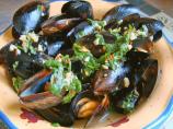 Steamed Thai Mussels