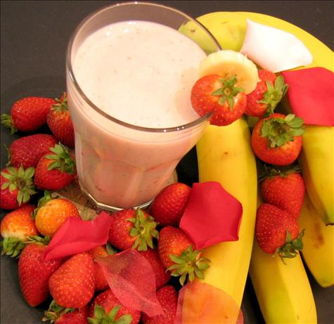 Strawberry Banana Smoothie. Photo by eatrealfood