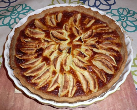 Bavarian Apple Cheese Cake Tart. Photo by Mark Mc