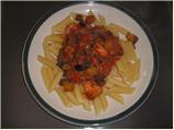 Spaghetti With Shrimp and Eggplant (Aubergine). Photo by tomoko matsunaga