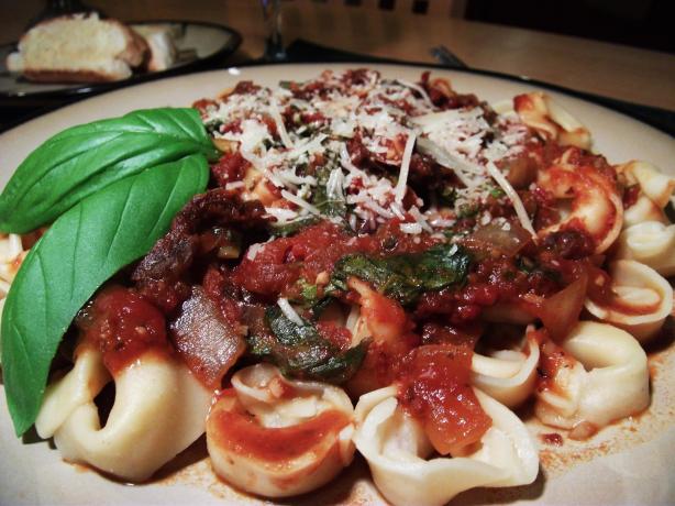 Tortellini With Baby Spinach and Sun-Dried Tomatoes. Photo by Mindset