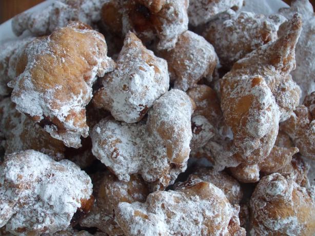 Italian Sfingi (Italian Doughnuts). Photo by Baker30