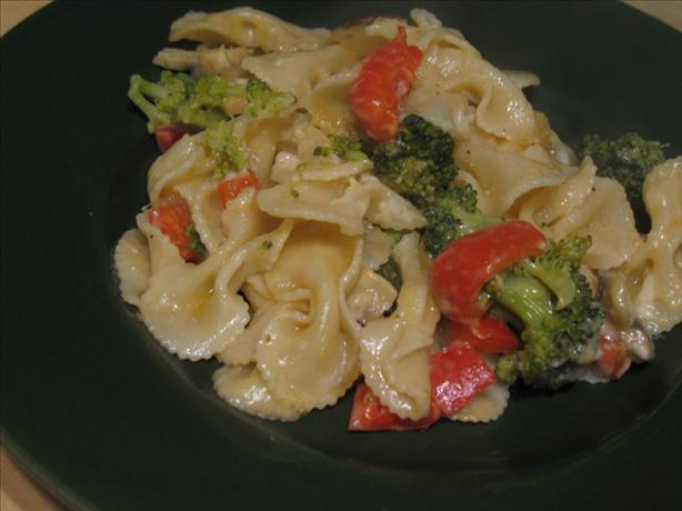 Macaroni and Cheese With Vegetables. Photo by Redsie