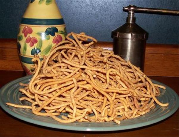 Unbelievably Good Homemade Omapodi Or Sev. Photo by L. Duch