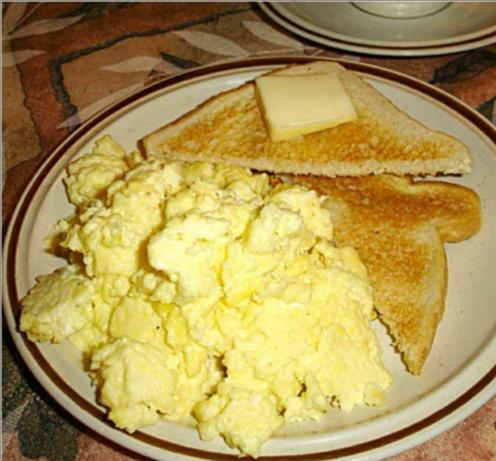 Rich Scrambled Eggs-For Those Not Afraid of Fat Content. Photo by truebrit