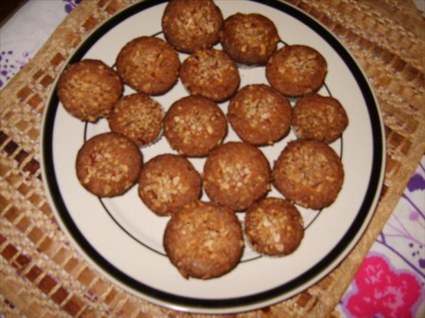 Mini Pecan Muffins. Photo by Chabear01