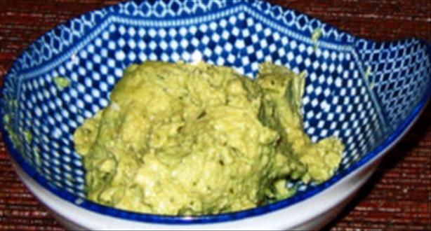 Italian Hummus with Pesto. Photo by KLHquilts
