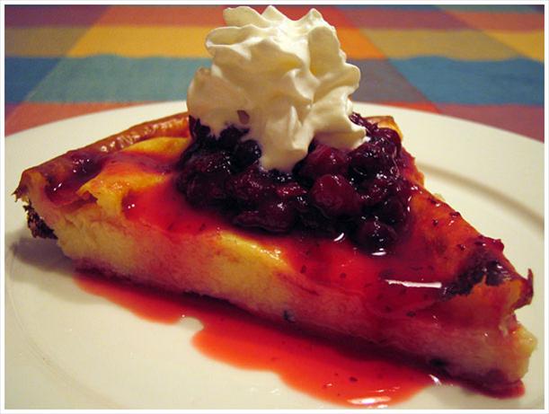 Pannu Kakku (Finnish Oven Pancake). Photo by aevil