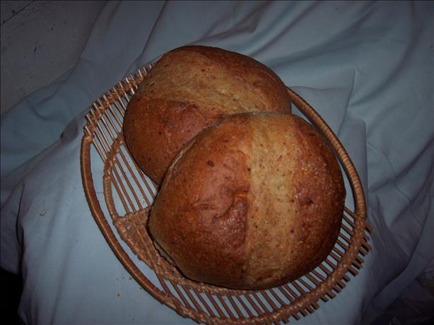Coarse Black Pepper-Cheese Bread. Photo by duonyte