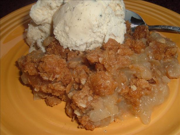 Edna's Apple Crumble (Aka. Apple Crisp). Photo by Bri22