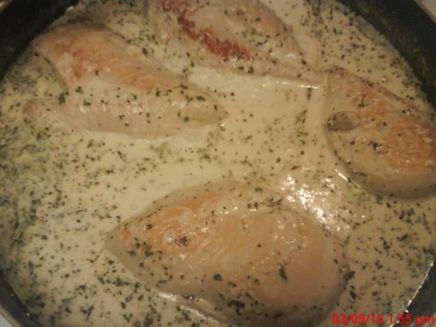 Chicken in Garlic White Wine Cream Sauce. Photo by Miss JJ