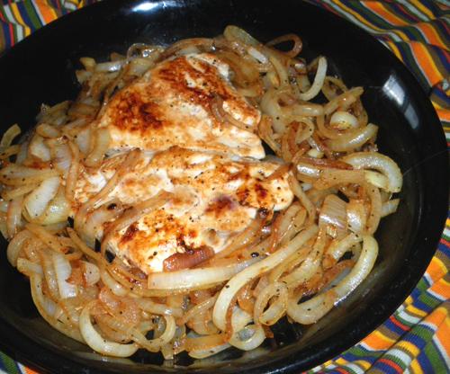 Chicken with Caramelized Onions. Photo by Bergy