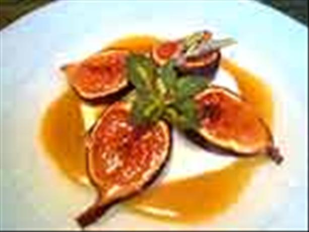 Caramelized Figs With Lavender Honey and Cream. Photo by Monique Nguyen