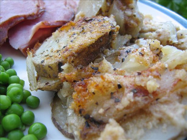 Creamy Au Gratin Potatoes. Photo by ~Leslie~