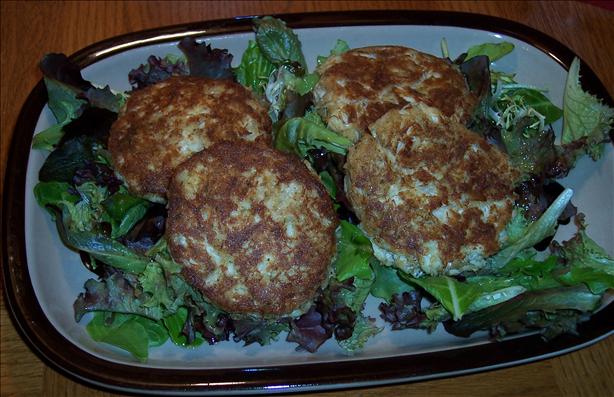 Low-Carb Crab Cakes. Photo by Hey Jude
