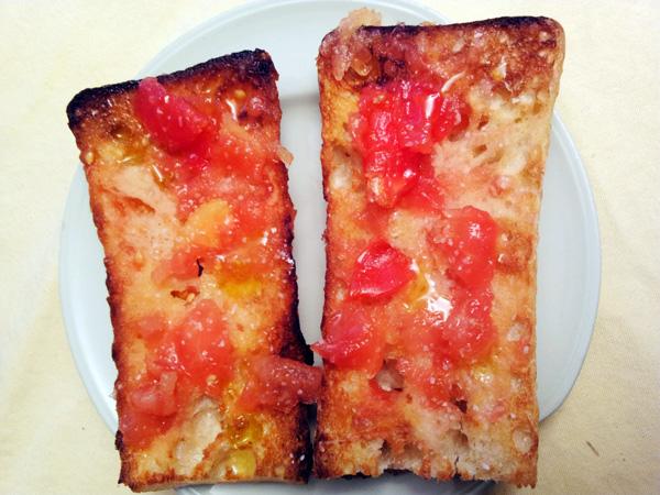 Pa Amb Tomaquet (Tomato Toast). Photo by momaphet